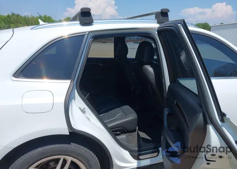 2015 Audi Q5 2.0T Premium z USA, uszkodzony, nr VIN WA1LFAFP8FA016966